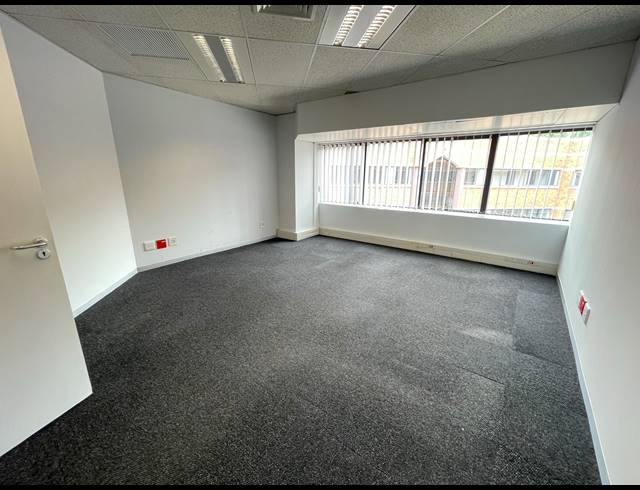 822M² OFFICE TO LET IN PARKTOWN